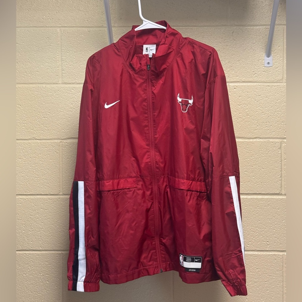 Chicago Bulls Nike City Edition Windbreaker Jacket NWT
